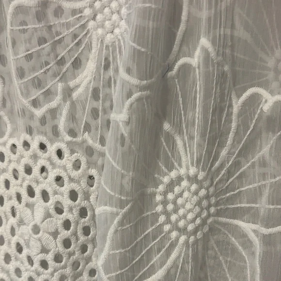 Tristan White Floral Eyelet Cap-Sleeve Blouse - Picture 5 of 8